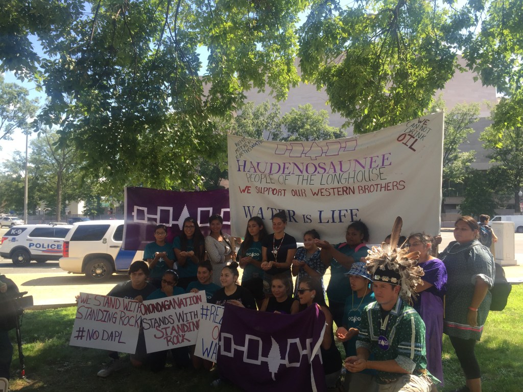 Standing with the Standing Rock Sioux: Haudenosaunee Women’s Dance.&nbsp;(video)